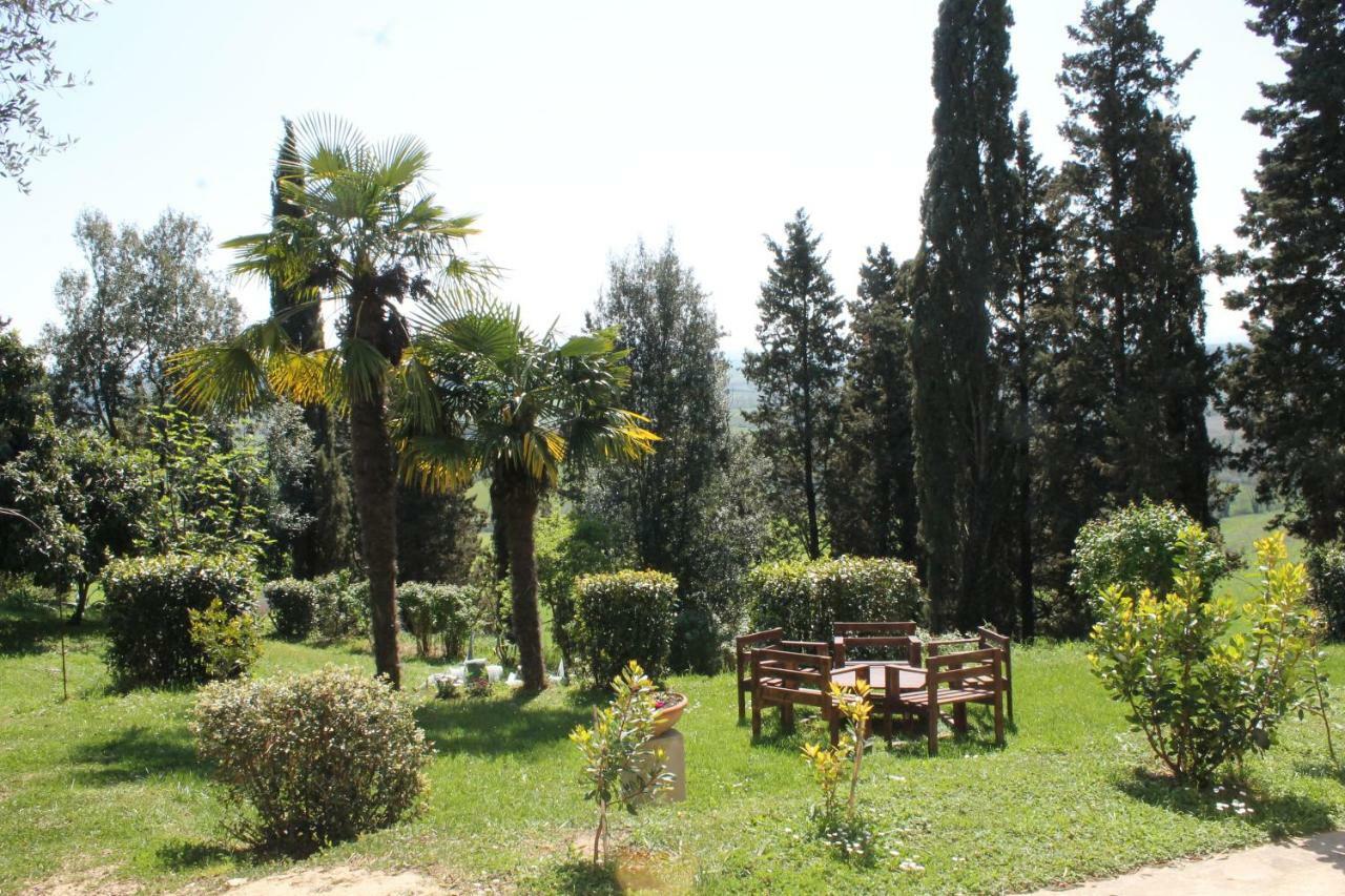吉莉阿瑞思托加缇住宿加早餐旅馆 Ghizzano 外观 照片